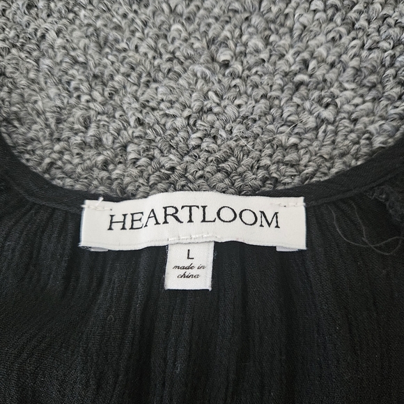 Cold Shoulder top.  Flat friendly! - Picture 2 of 6